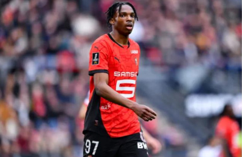 romano-chelsea-dat-thoa-thuan-ca-nhan-voi-jacquet-cho-rennes-bat-den